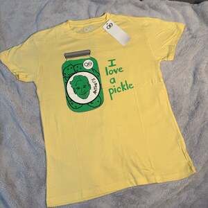 Queer Eye Antoni Porowski 'I Love A Pickle' T-Shirt